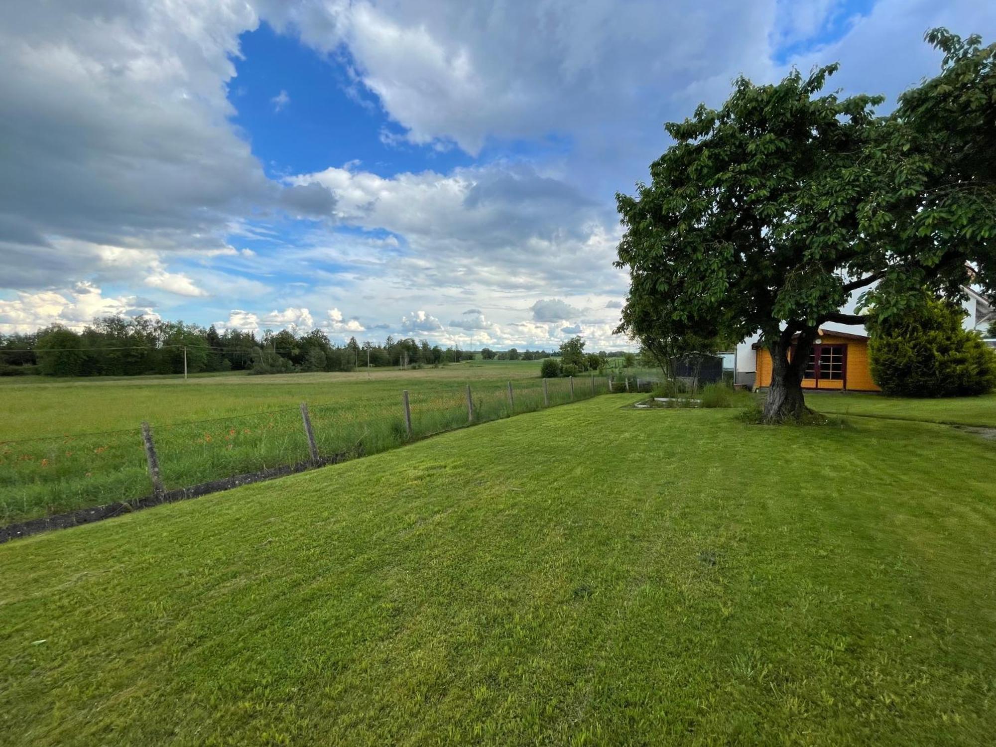 W&P Living Wohnung Mit Ausblick - Parkplatz Biberbach  Eksteriør billede