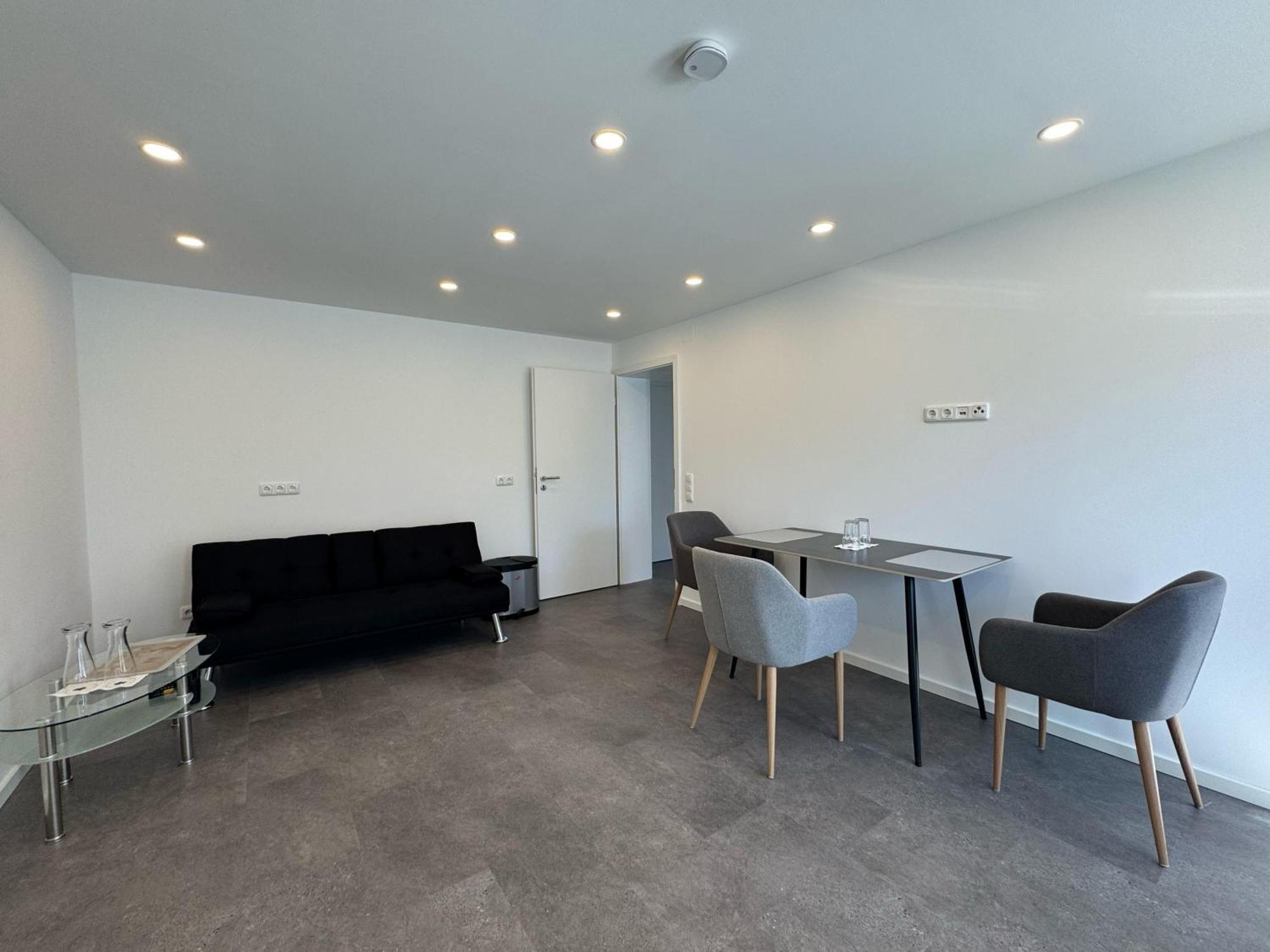 W&P Living Wohnung Mit Ausblick - Parkplatz Biberbach  Eksteriør billede